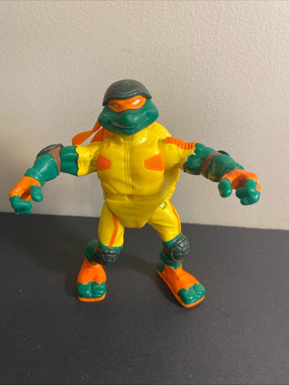 TEENAGE MUTANT NINJA TURTLES TMNT Thrashin’ Mike 5” Action Figure 2003 Playmates